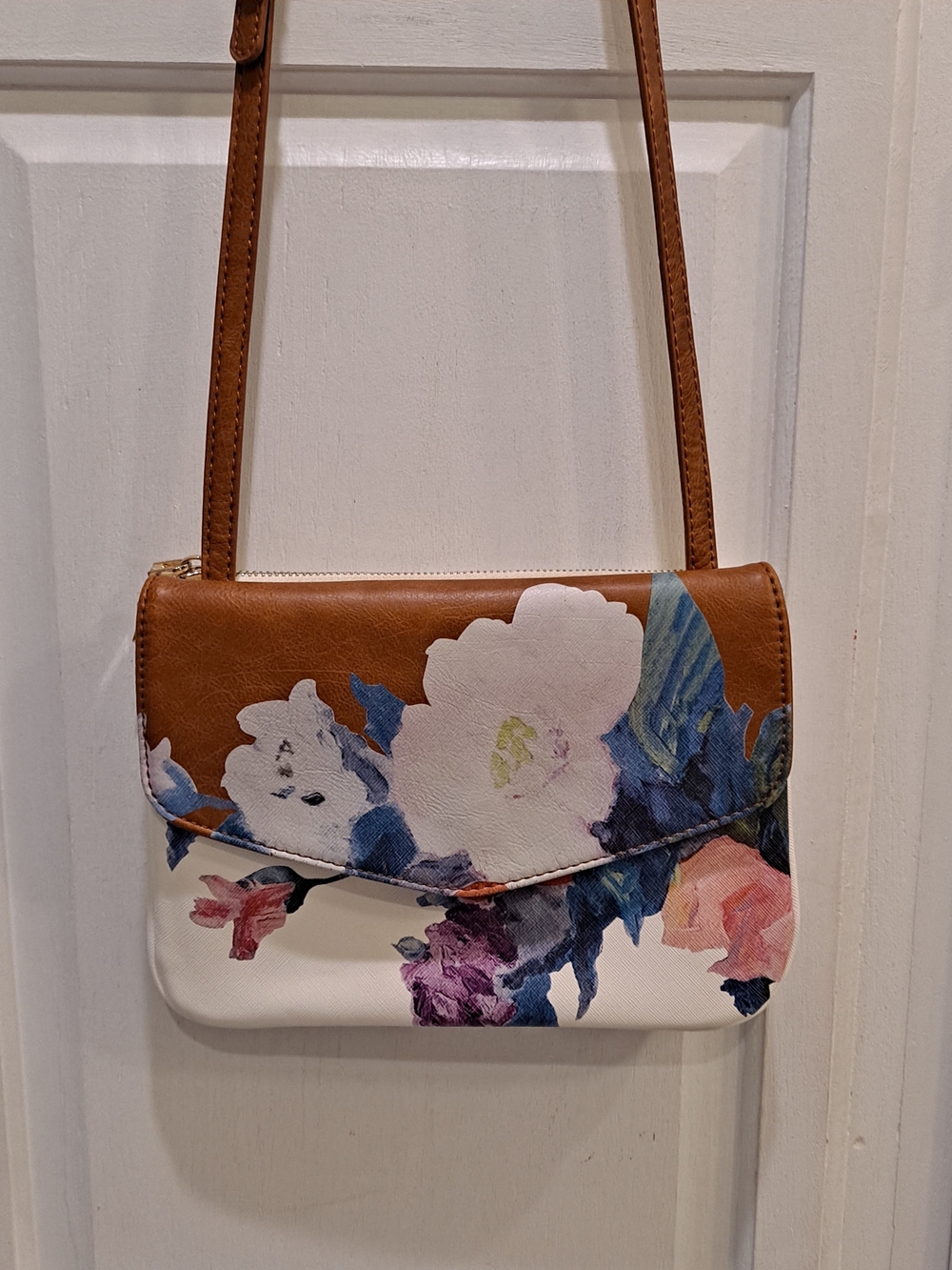 Antik Kraft Brown White Artistic Watercolor Floral Compact Crossbody Bag